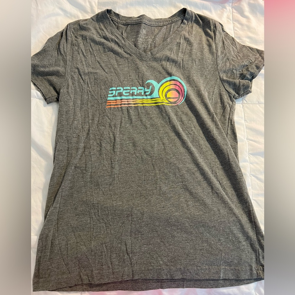 🌟 3 for $25 🌟 Sperry grey V-neck T-shirt